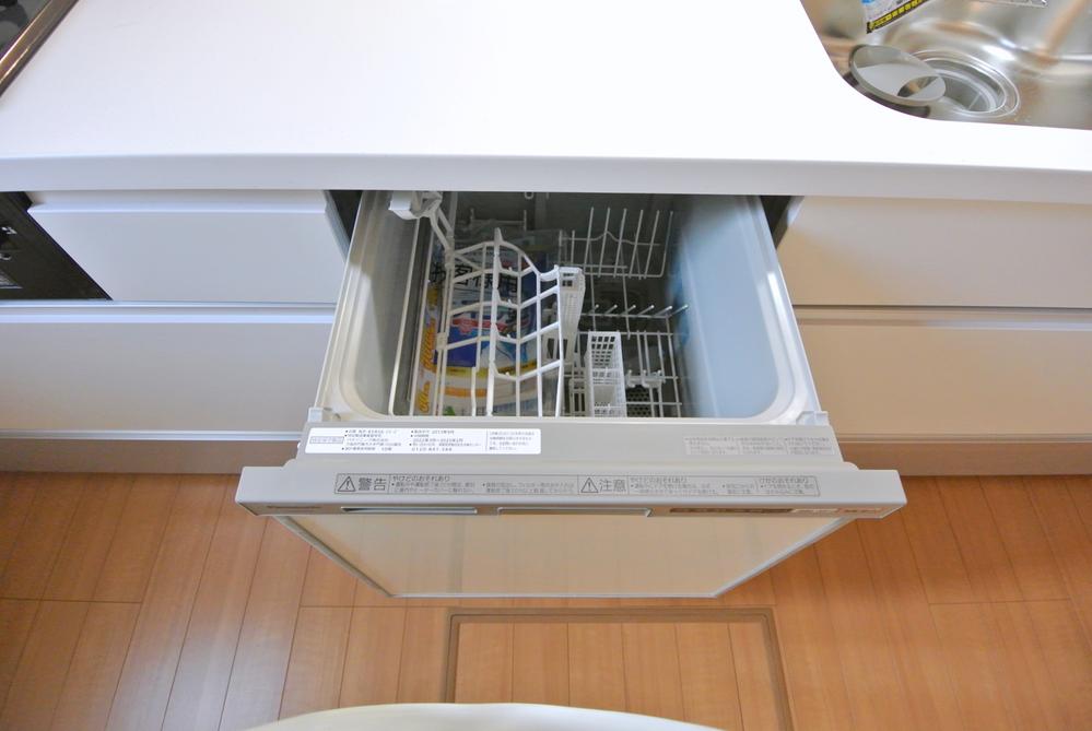 Kitchen. Selling local