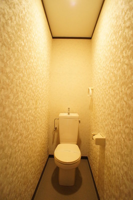 Toilet. Since the bus toilet by, Every day comfortable!