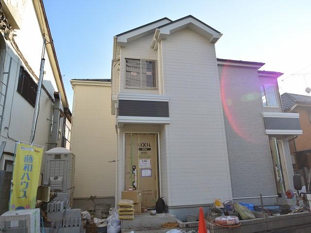 Local appearance photo. Komae City Higashino Nogawa 4-chome Building 2 appearance 2013 / 12 / 5 shooting