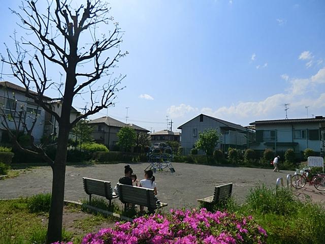 park. Komai ・ When the park that can be used in the 190m garden feeling to medium sunny park Uemura is near, Children playground, Elimination of the lack of exercise, It is convenient to walk. 