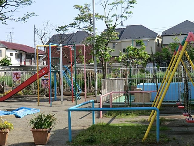 kindergarten ・ Nursery. It is very encouraging for the two-earner of husband and wife and Komae there is a nursery school near 400m up to municipal Komai nursery. 