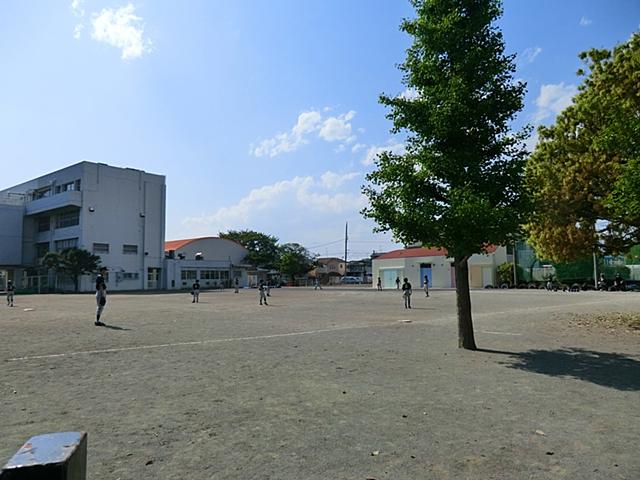 Primary school. 170m school distance is also close to Komae Municipal Komae sixth elementary school, It is safe for families with children of elementary school students come. 