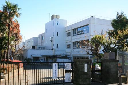 Primary school. Komae Municipal Komae 454m to the third elementary school