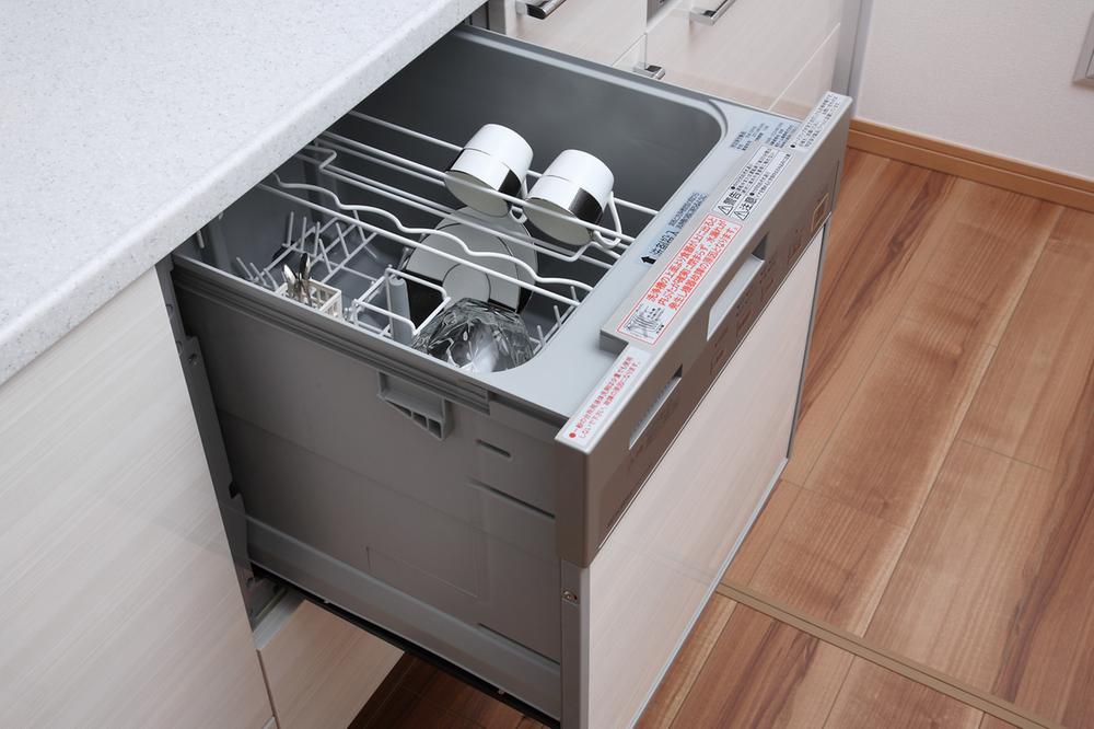 Other Equipment. Standard equipped with a dish washing and drying machine. Top dishwasher is easy, Washing ・ Clean so that sterilization at a high temperature for both dry.