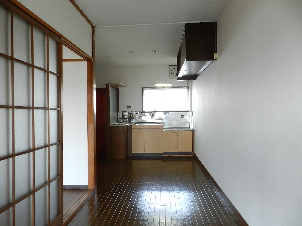 Other room space. DK8 Pledge