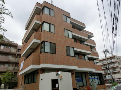 Building appearance. Pets considered ・ Reinforced Concrete ・ This apartment of four-storey