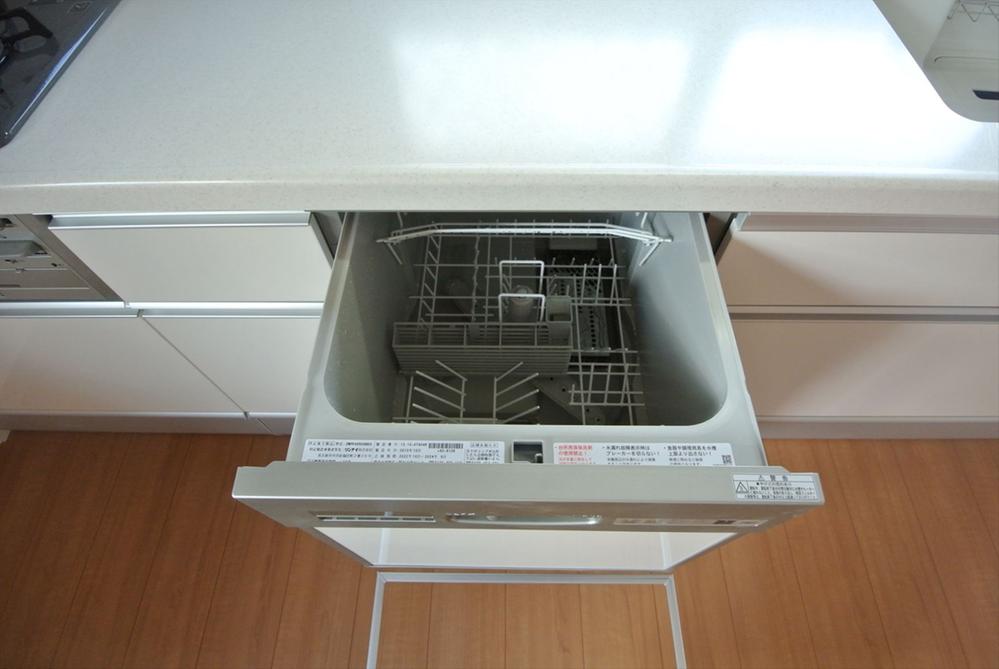 Kitchen. Selling local