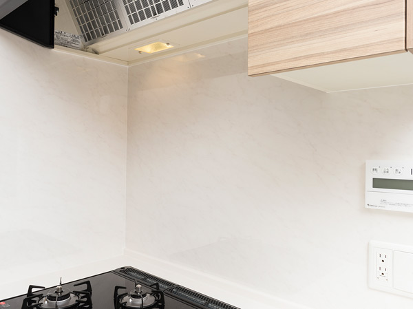 Kitchen.  [Kitchen Panel] Jump dirt, such as a splash, such as oil also wipe quick and people. It is a specification with excellent cleaning properties.