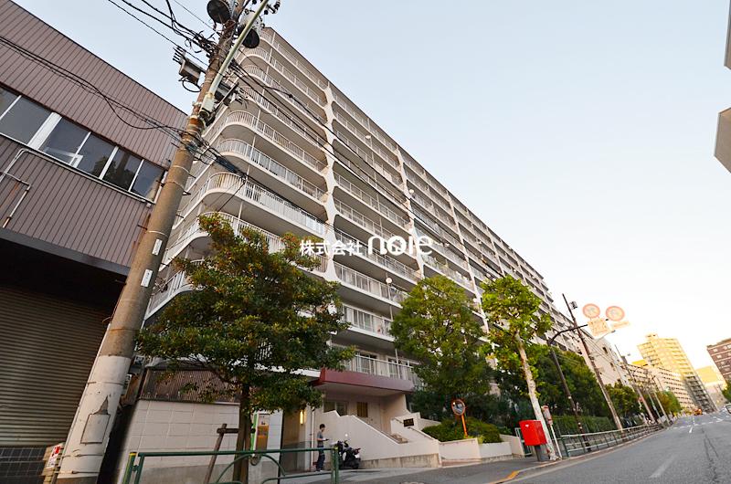 Local appearance photo. ~ 8 Kaikaku good view spacious per balcony surrounding the room in the room ~  ◆ New interior renovation.  ◆ After-sales service with guarantee ~ Fit renovation ~  ~ Please check all means actually ~