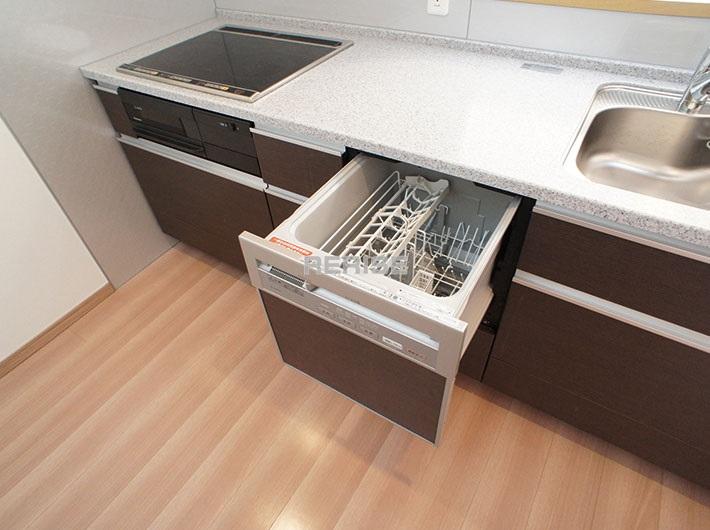 Other. ~ We propose your lifestyle ~  ◆ Dishwasher, Floor heating, IH cooking heater ◆ Well-equipped ◆ 2009. Built in shallow apartment ◆ Pets can also be breeding