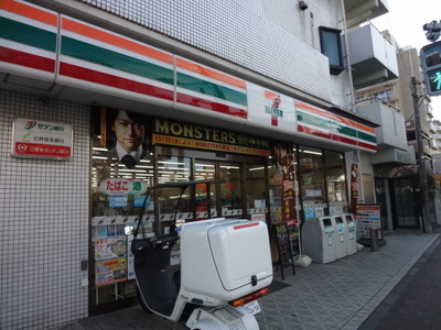 Convenience store. Seven-Eleven Koto Higashisuna 1-chome to (convenience store) 1m