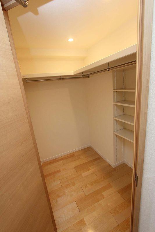 Receipt. Walk-in closet has us further enhance the storability. You Hakadori Even uncluttered.