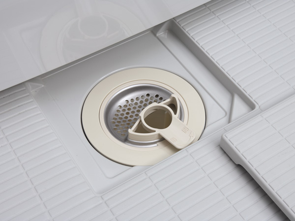 Bathing-wash room.  [Swish swish and clean the drain outlet] Hair is easy to gather discarded easy to shape the hair catcher. Special coating on the surface prevents the dirt, Keep the cleanliness.