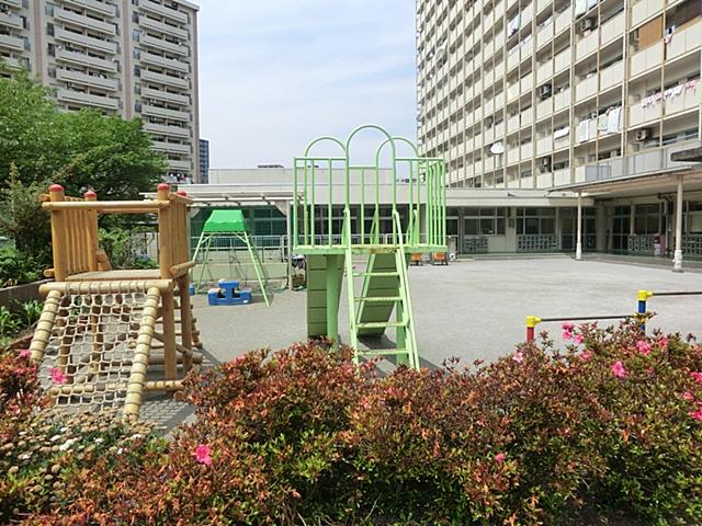 kindergarten ・ Nursery. Minamisuna 273m to the third nursery school