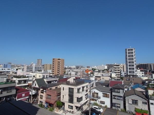 View photos from the dwelling unit. View from the south Japanese-style window