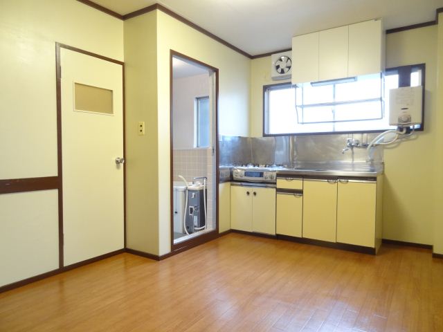 Kitchen. Ventilation is good in the kitchen