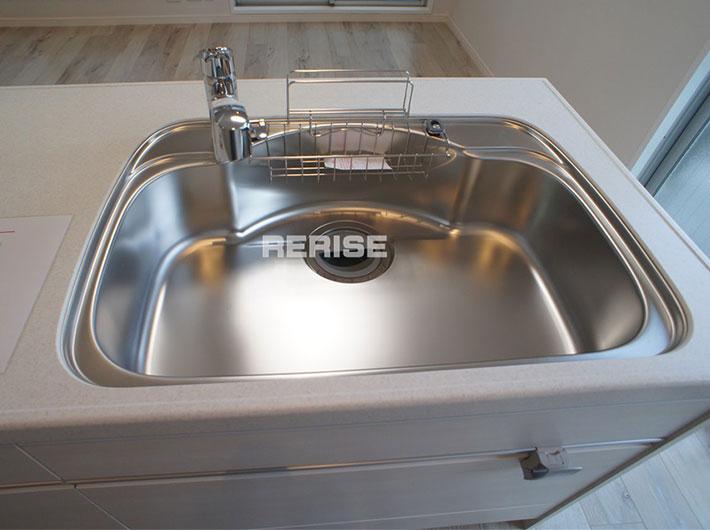 Other Equipment. Water purifier built-in sink