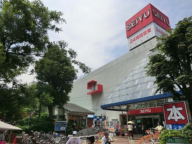 Supermarket. Seiyu Toyocho to the store 718m