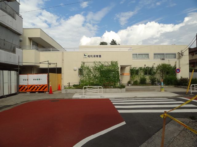 kindergarten ・ Nursery. Mori nursery school (kindergarten ・ 440m to the nursery)