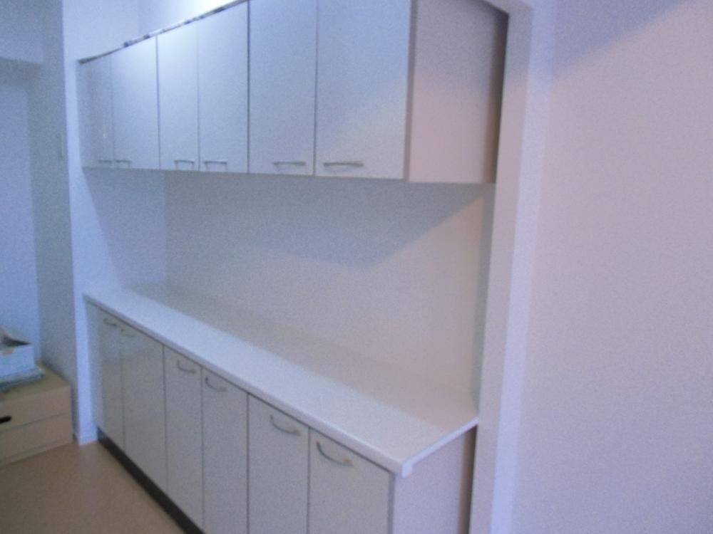 Receipt.  ■ Storage that is installed in the kitchen