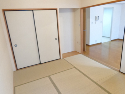 Living and room. Japanese-style room 6 quires