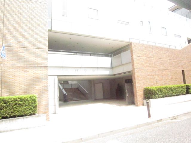 Junior high school. 650m to private Nakamura junior high school (junior high school)