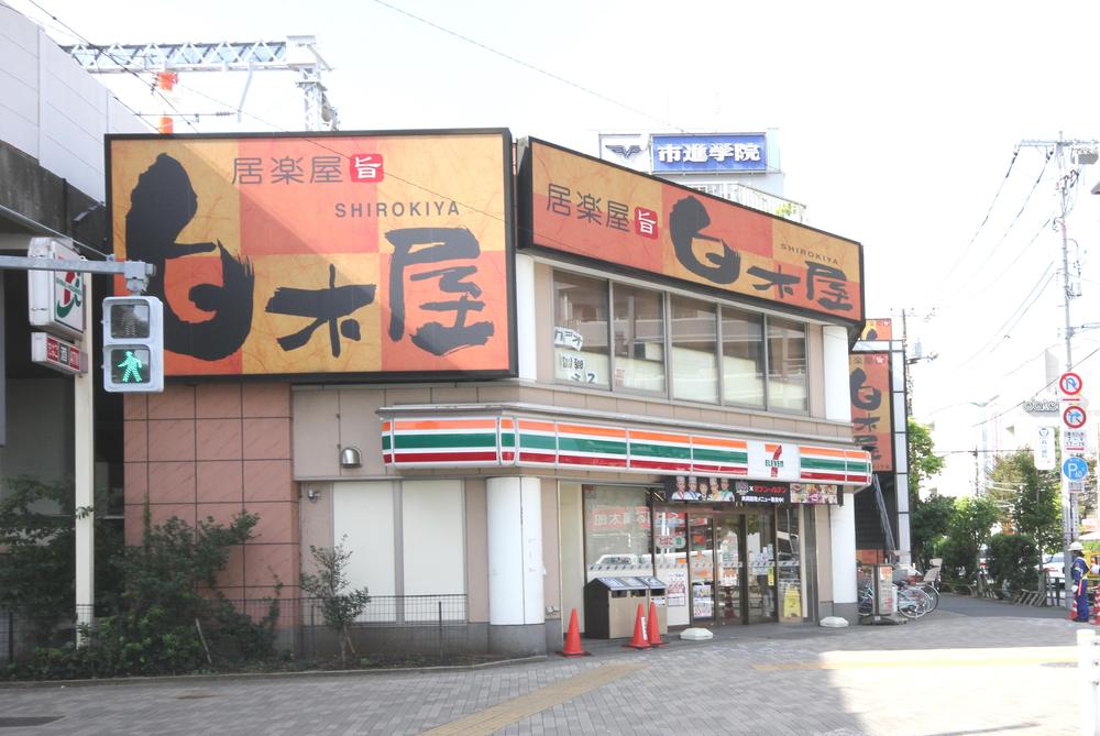 Convenience store. 246m to Seven-Eleven, Koto-Oshima 8-chome