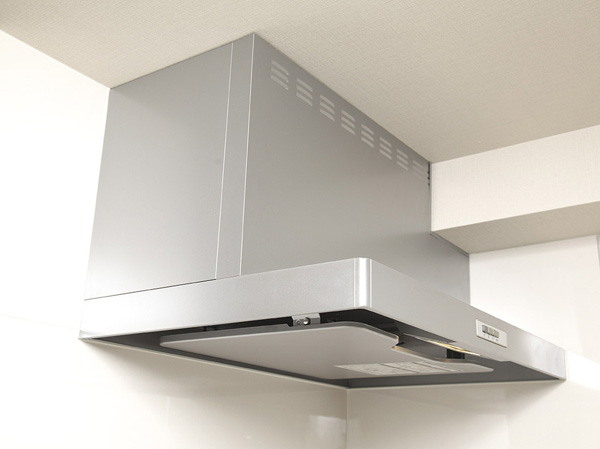 Kitchen.  [Rectification Backed range hood] Suction wind speed of range hood, Because it is accelerated by the current plate, Quickly absorb the smoke. Beauty and cleanliness of the kitchen is kept.