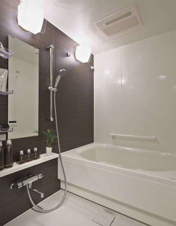 Bathing-wash room.  [Bathroom] Adopted can enjoy convenient and sitz bath Joy step bathtub. The bathtub floor you can bathe in peace are also subjected to micro-stop processing.  ※ In the apartment gallery, Of bathroom facilities can be confirmed. (The room is different from the one of this sale)