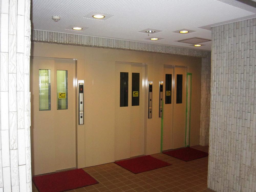 Other common areas. Elevator more than 2 groups