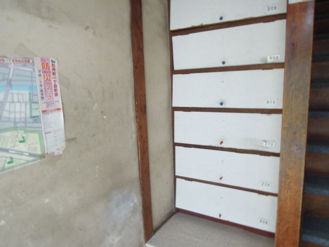 Entrance. Cupboard