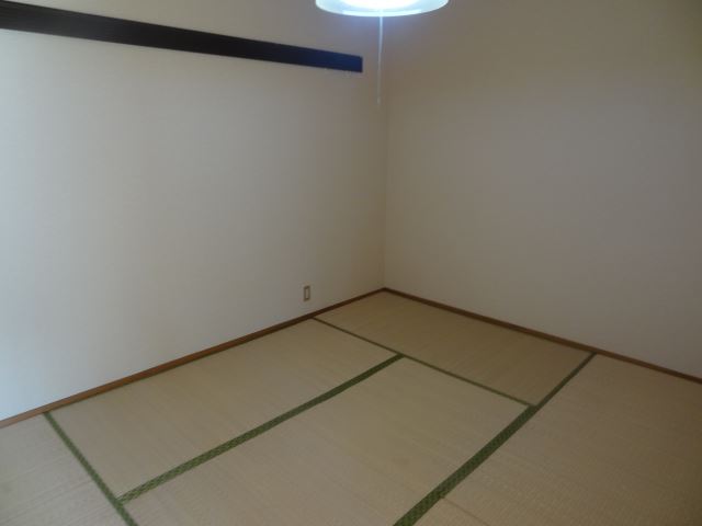 Living and room. 6 Pledge of Japanese-style room