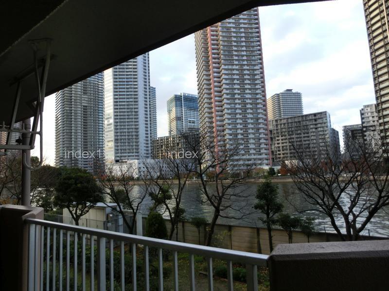 View photos from the dwelling unit. Tatsumi canal views from the balcony side.