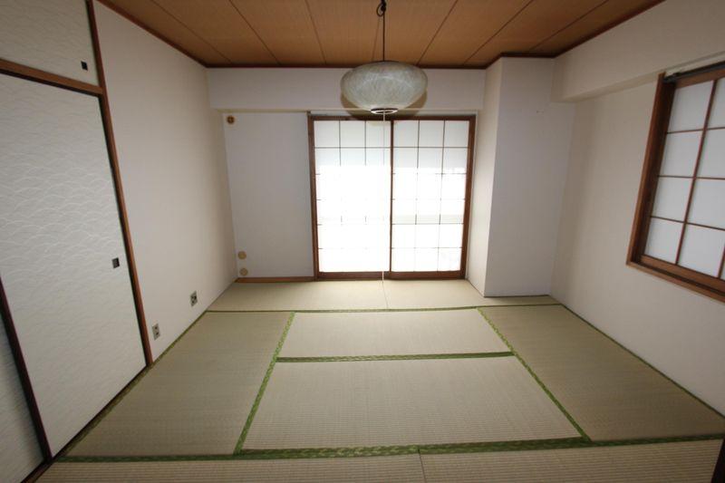 Non-living room. Japanese-style room 8 quires