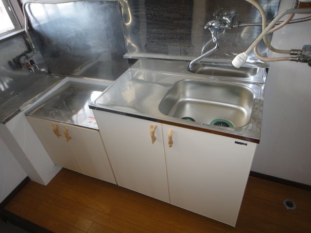 Kitchen. Gas stove installation