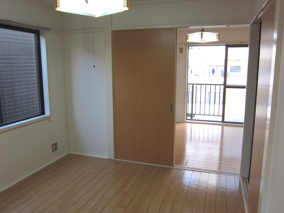 Living and room. Western-style (4.4 tatami mats)