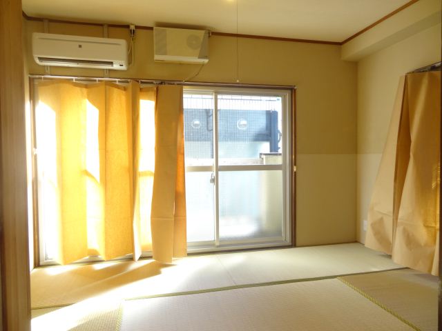 Living and room. Is a Japanese-style room