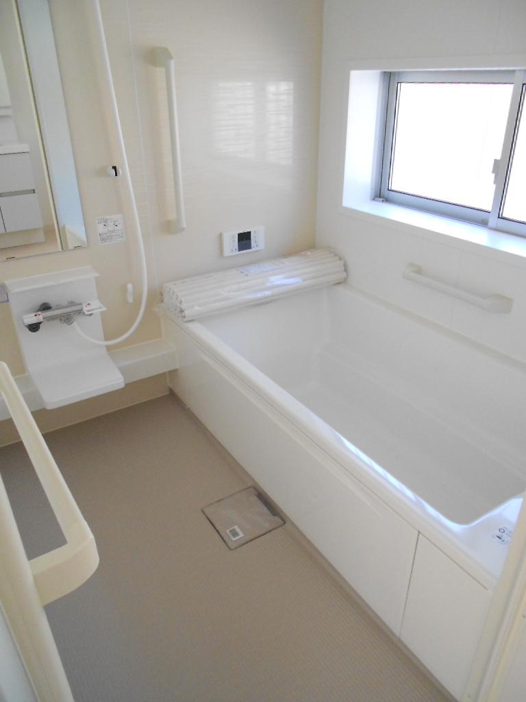 Same specifications photo (bathroom). Bathroom image