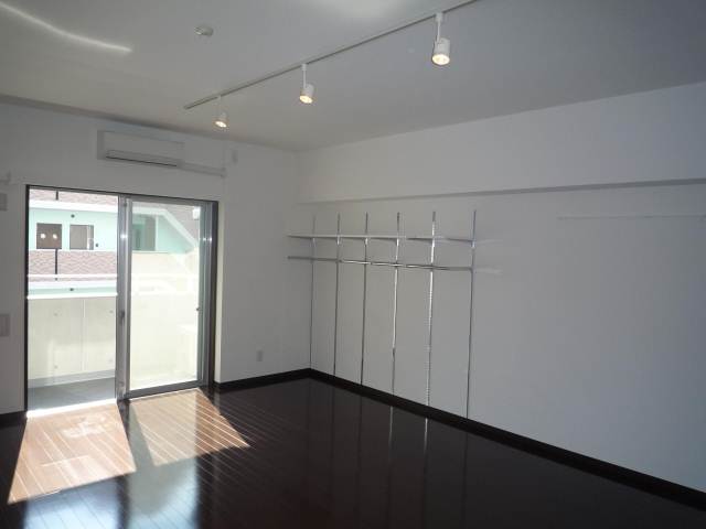 Living and room. ※ The photograph is an image.