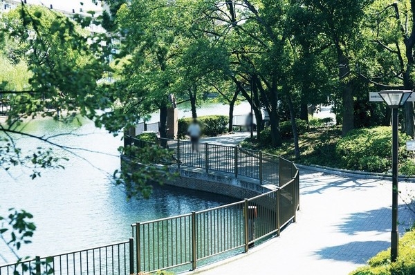 Horizontal Jitsuken River Water Park (walk 1 minute, about 60m)