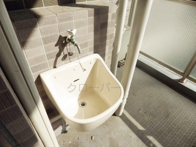 Other common areas. balcony Slop sink