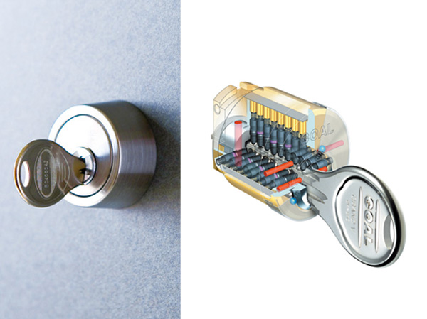Security.  [reversible ・ Dimple key] Adopt a replication difficult dimple key to the front door key. And resistance to the modus operandi which uses a special unlocking tool. (Left: same specifications, Right: conceptual diagram)