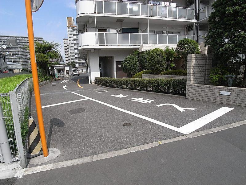 Local appearance photo. Parking entrance, Wide so you can use care to safety.