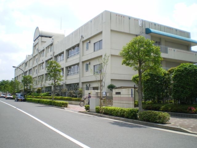 Primary school. Municipal third Oshima to elementary school (elementary school) 320m