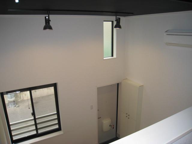 Other Equipment. Western-style lighting Stylish spotlight
