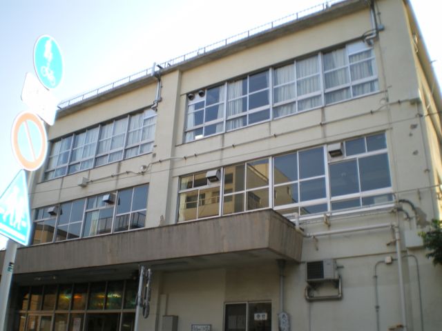 Primary school. Municipal second Kameido to elementary school (elementary school) 370m