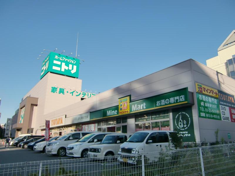 Home center. 933m to Nitori Minamisuna store (hardware store)