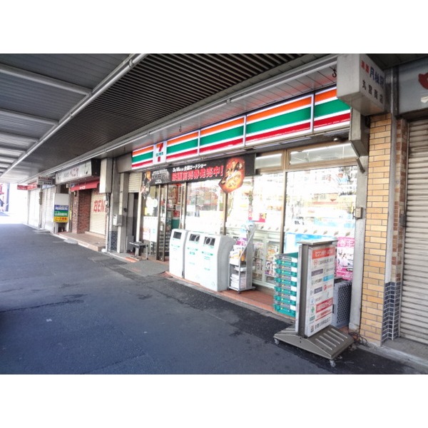 Convenience store. 120m to Seven-Eleven Koto Monzennakacho store (convenience store)