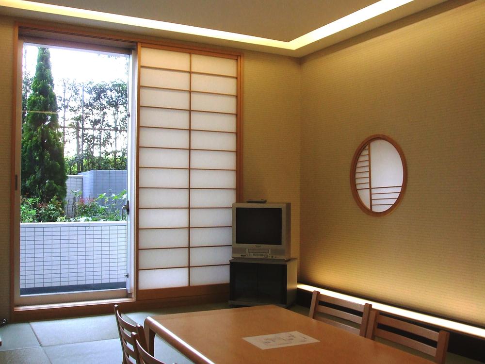 Other common areas.  ■ Guest Room of the Japanese-style type. Rates by appointment is 2000 yen per night.