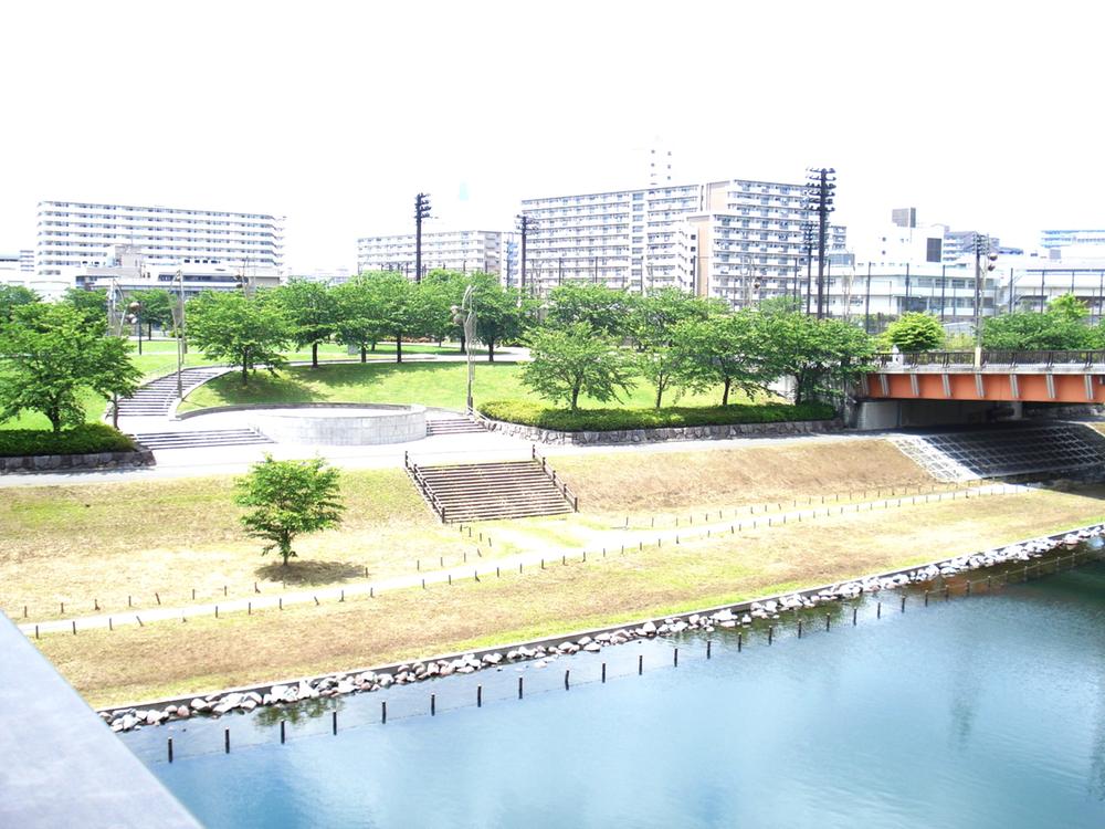 Other. There is a Metropolitan Oshima Komatsugawa park at a distance of 4-minute walk (about 270m).